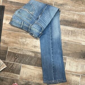 Brand new never worn ariat jeans starched from cleaners